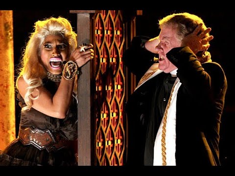 Nicki Minaj - Grammys 2012 Performance