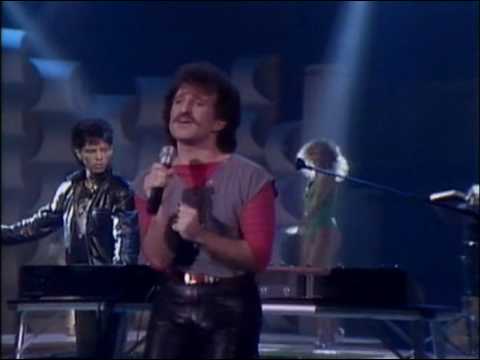 Matthew Wilder - Break My Stride ( Full &amp; HQ )