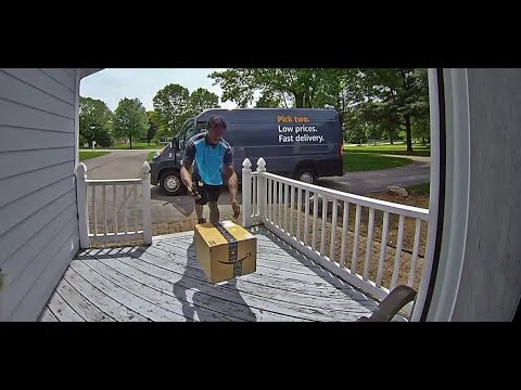 Amazon Deliveries Caught on RING Video Doorbell, FedEx Got It Right, UPS Not So Much