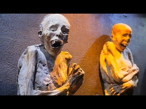 The Mummies of Guanajuato [Inside the Museum, Cemetery, and More]