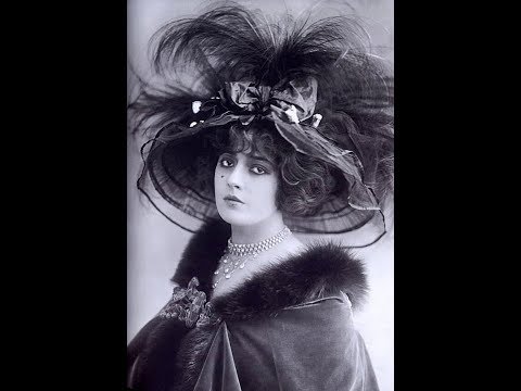 Giant Hats: The Favorite Fashion Style of Women From the Early Years of the 20th Century
