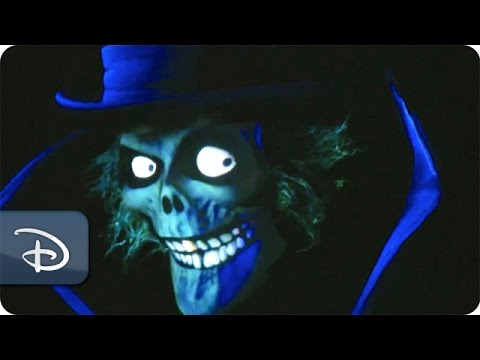 Hatbox Ghost Reappears in Haunted Mansion | Disneyland Resort