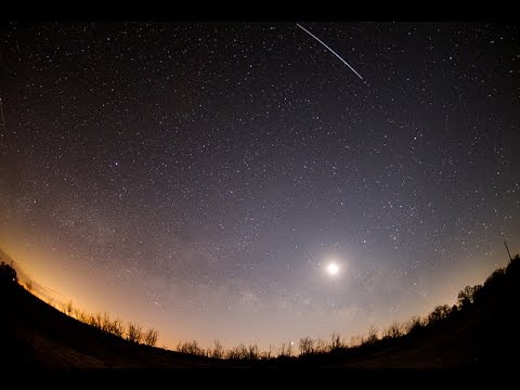 The Planets Appear - Milky Way Time Lapse