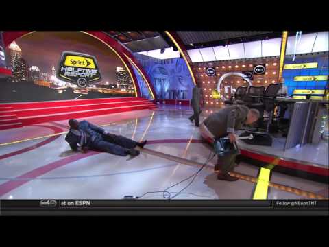 Inside the NBA - Shaq goes boom