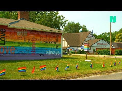 How Westboro Baptist Church&#039;s Neighbors Counter Hate | HuffPost Reports
