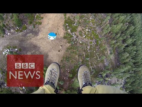 Smokejumpers: Into fire with California&#039;s elite firefighters - BBC News