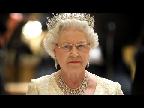Foods The Queen Forbids The Royal Family From Eating