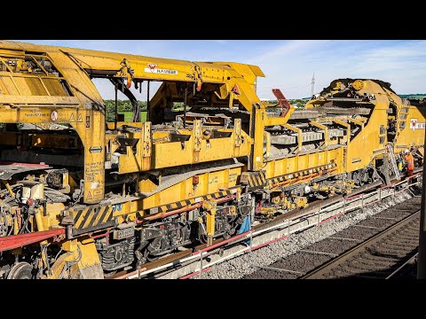 Railway Track Laying Machine renewing a high-speed railway line