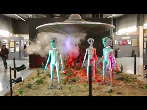 Roswell New Mexico - Alien Extraterrestrial Overload ! UFO Museum &amp; Area 51 / Space Age McDonalds