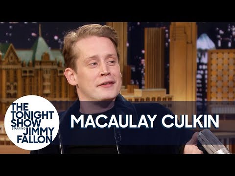 Macaulay Culkin Netflix and Chills with Home Alone for Girlfriend