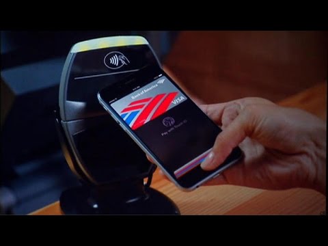 CNET News - Apple turns iPhone 6 into mobile wallet with Apple Pay