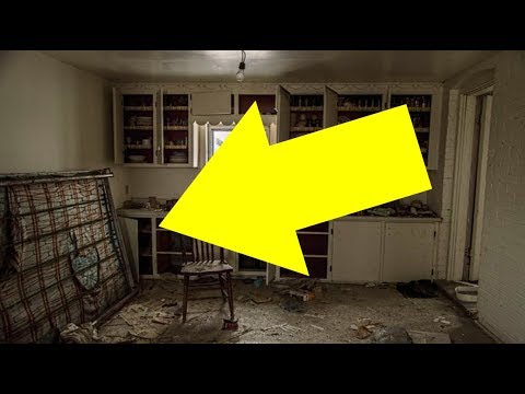 Photographer Enters Abandoned House And Finds Thousands Of Dollars In Cash !