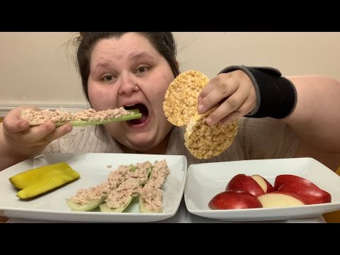 MUKBANG | MEDICAL DIAGNOSIS | TUNA CELERY BOATS