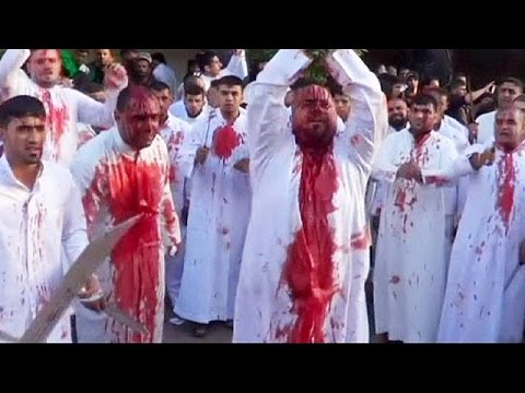 Graphic footage: Shi&#039;ite Muslims observe Ashura holy day, Iraq