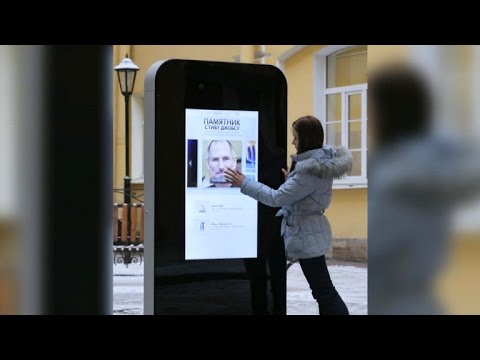 Steve Jobs memorial in Russia removed after current Apple CEO comes out as gay