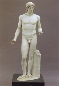 Kasseler Apollon  Um 100 N 300X434. Chr. Nach Griechischem Original  Um 450 V. Chr. 