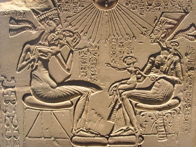 800Px-Akhenaten, Nefertiti And Their Children