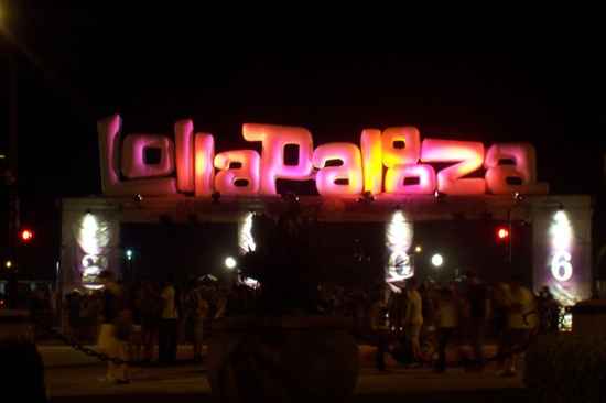 800Px-Lollapalooza Sign1