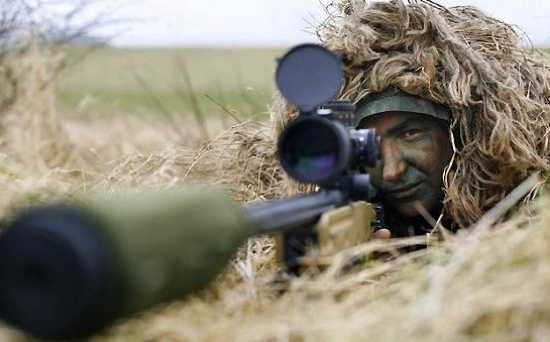 Sniper-Kills-2-Taliban-With-2-Bullets-From-8120-Ft-545X339