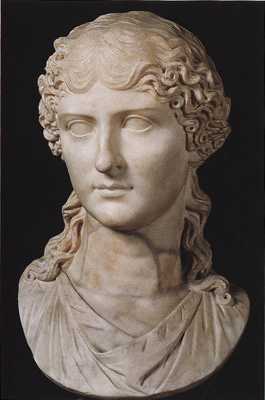 4 Agrippina Elder