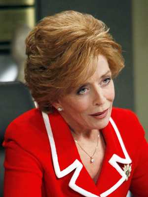 Two-And-A-Half-Men-Holland-Taylor-2