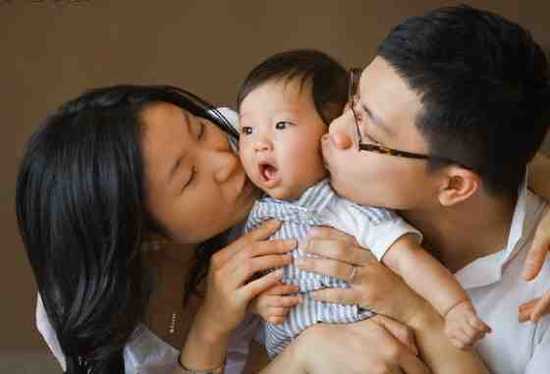 One-Child-Policy-Chinese-Family-Small