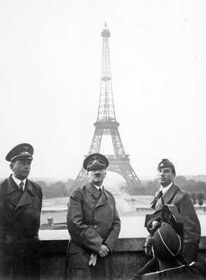 Adolf Hitler In Paris 1940