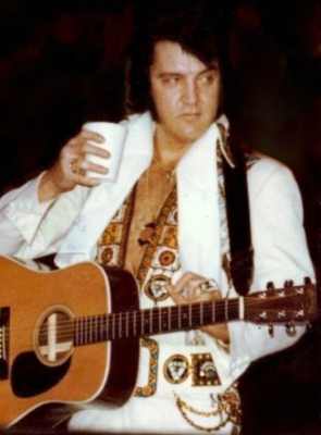Elviswithhiscup