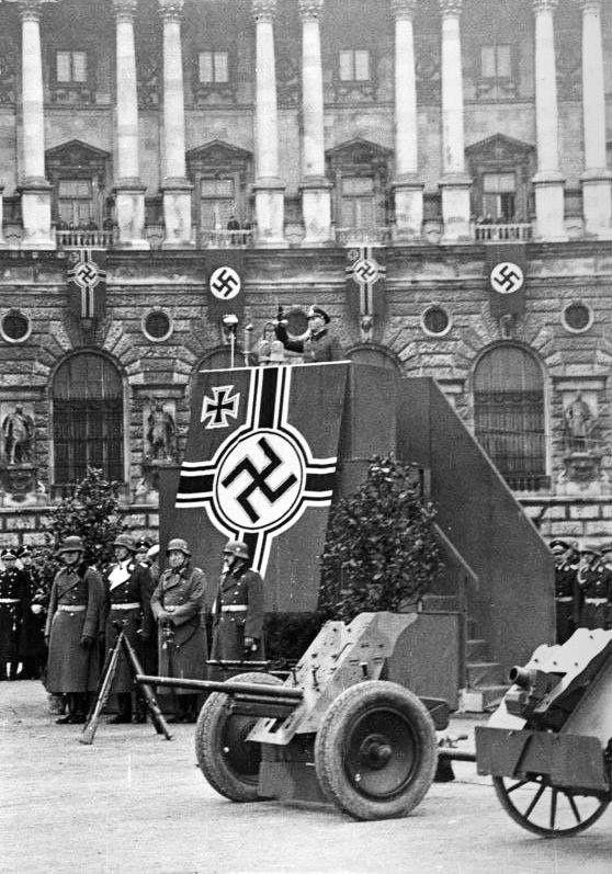 Top 10 Myths Involving the Nazis - Listverse