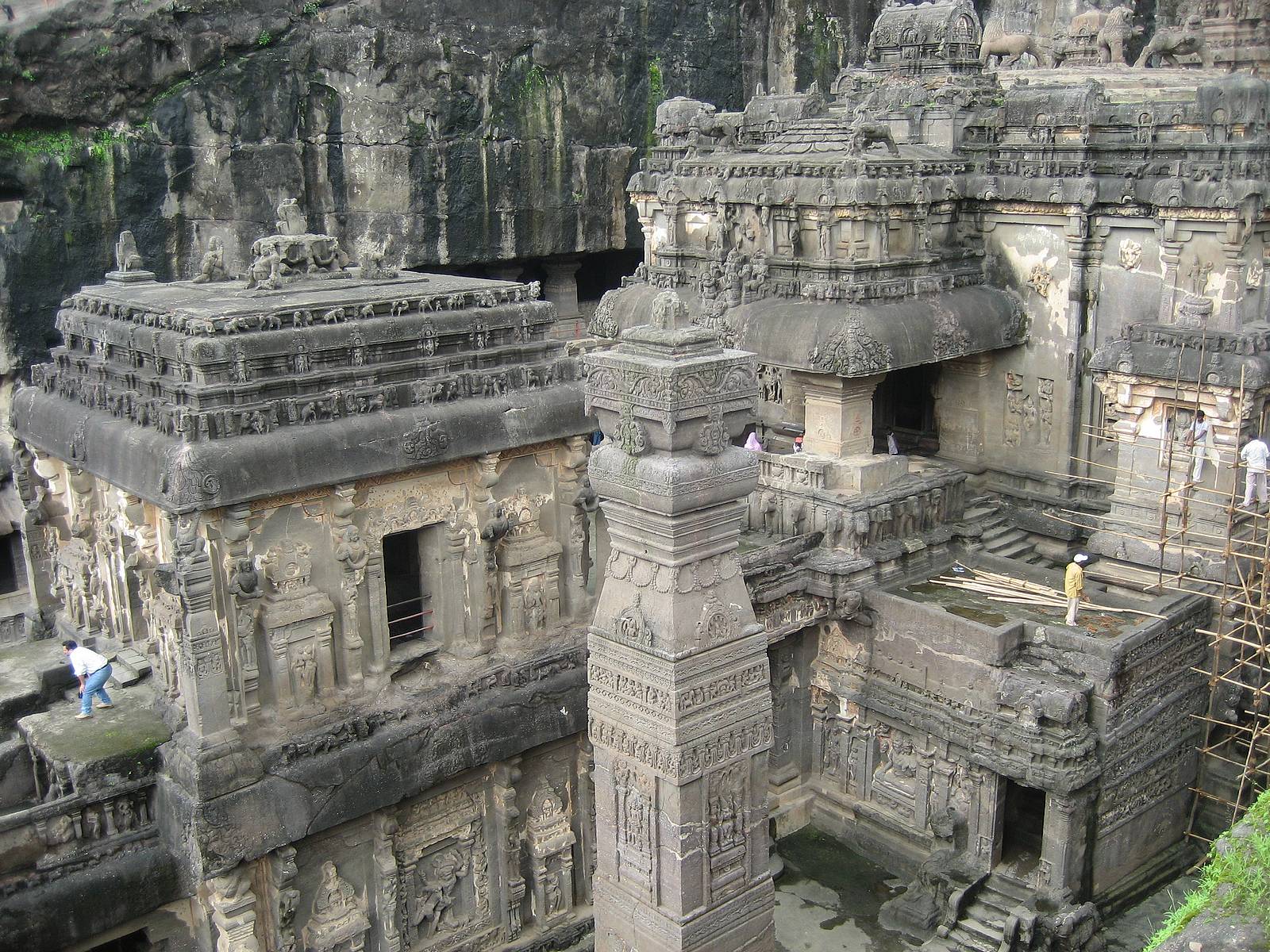 Храм из камня в Индии