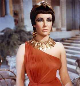 Elizabeth-Taylor-As-Cleopatra