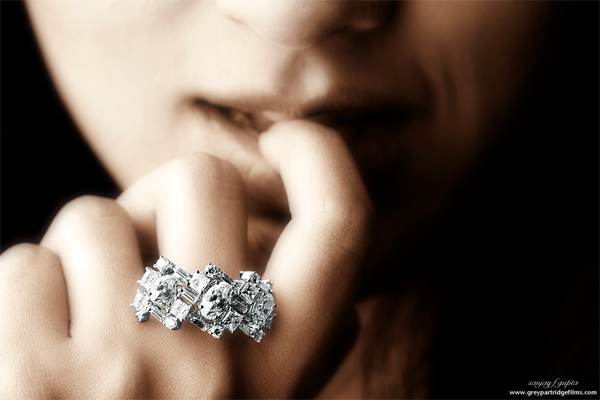 Diamond-Ring- Finger- Lips