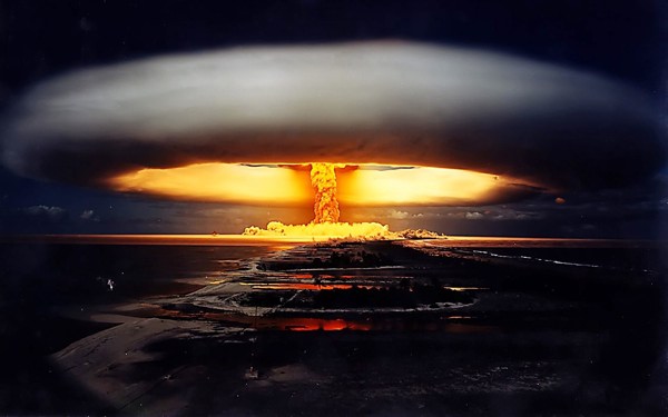 Nuclear-Bomb-Explosion