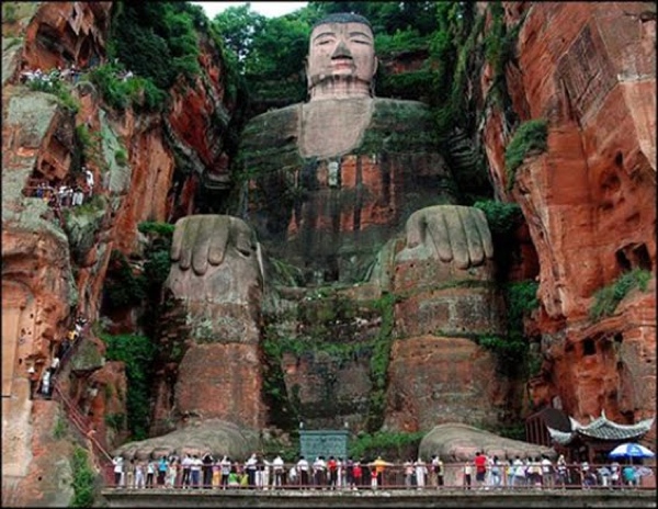 Best Holiday In China - Giant Buddha, Cina