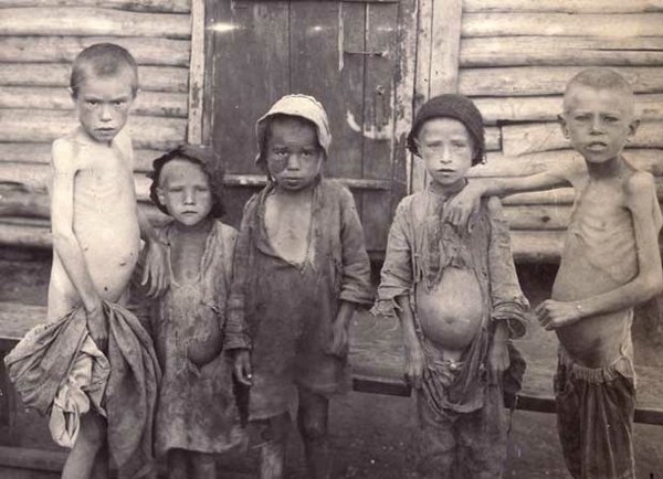 10 Terrible Famines in History - 57