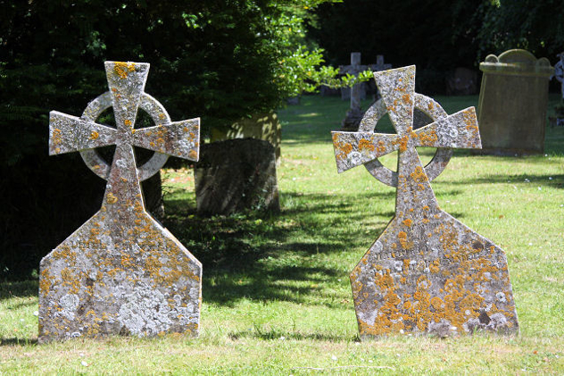 Gravestones In Lawshall Churchyard - Geograph.Org.Uk - 1379669
