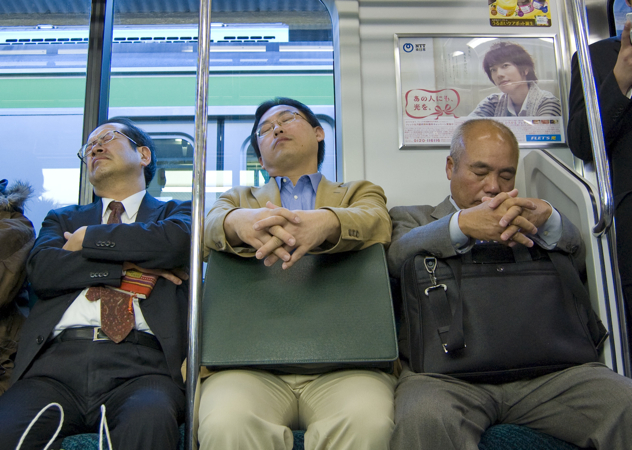 Schlafende Japaner