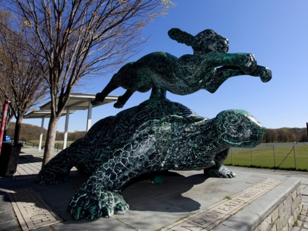 Tortoise-Hare-Sculpture