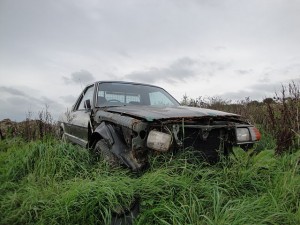 Abandoned_car