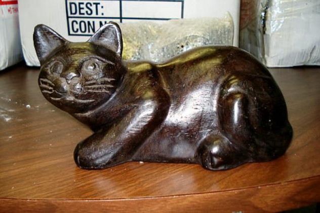 alg-opium-cat-statues-2-jpg
