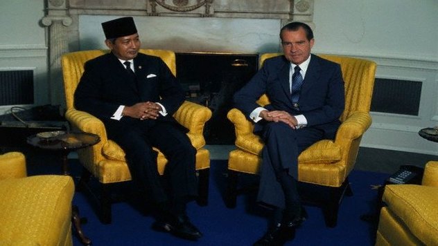 President Nixon and Suharto Chatting