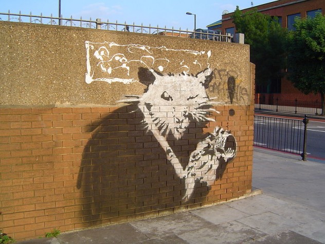 800px-The_Rat_(Graffiti_in_London)