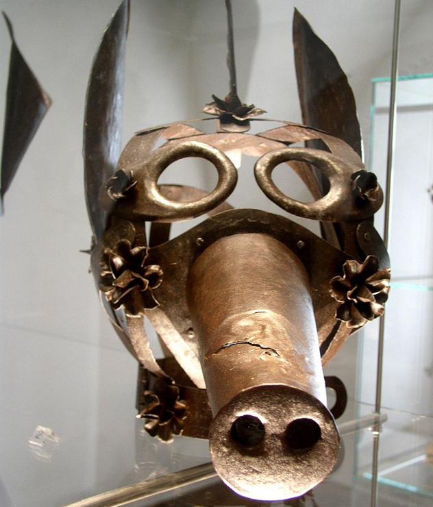 10 Utterly Creepy Historical Masks - 67