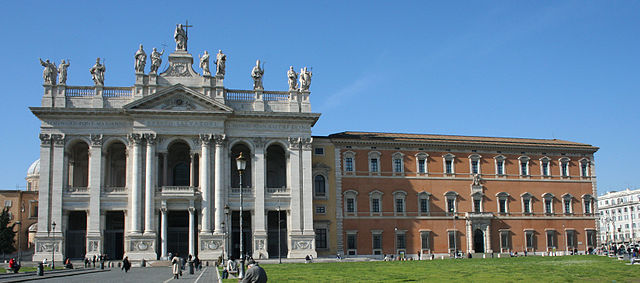 640px-St_John_Lateran_Basilica_and_Palace