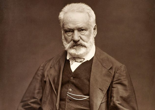 9_Victor_Hugo_by_Étienne_Carjat_1876_-_full