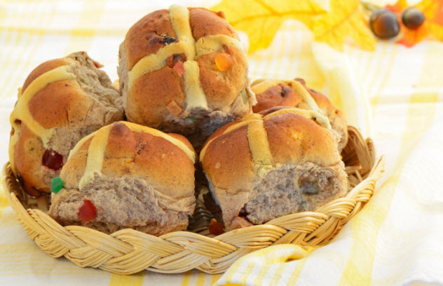 4-hot-cross-buns-477510819