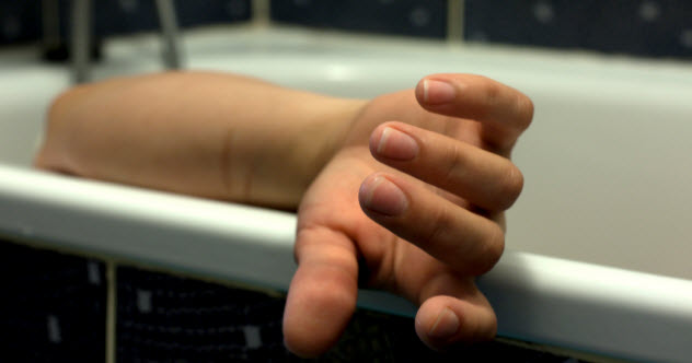 jim morrison bathtub