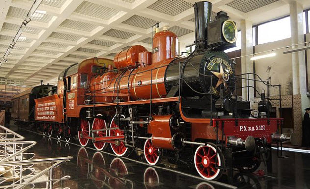 9-soviet-train