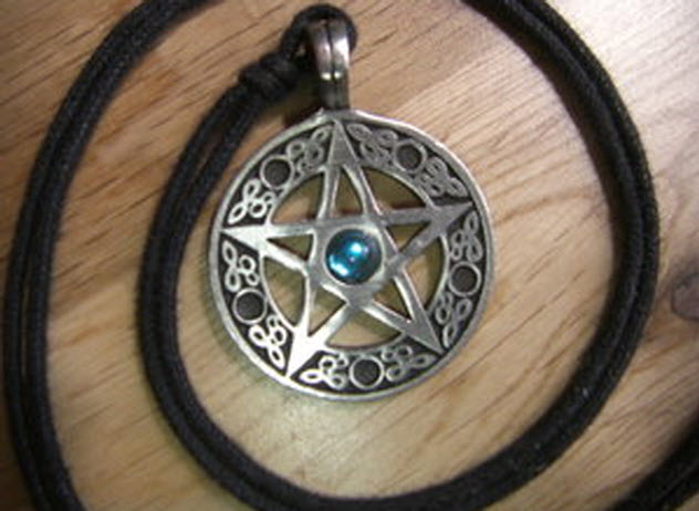 9-wicca-spiral-pentacle