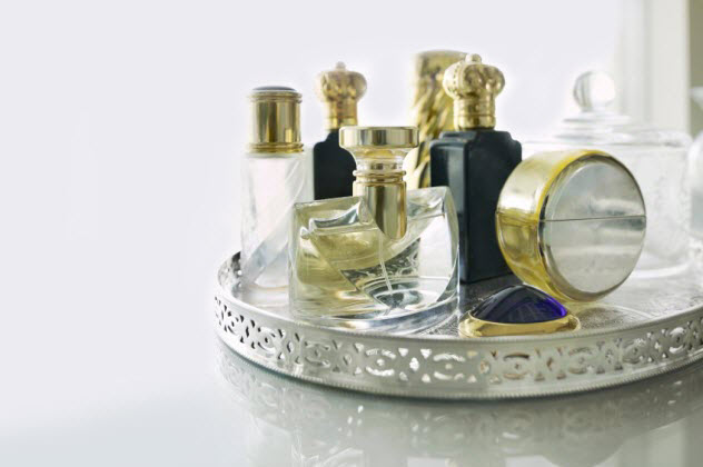 6a-perfume-tray_000013646477_Small-bkgr